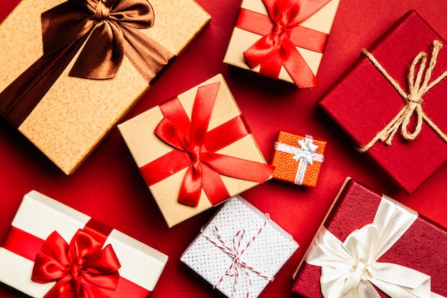 The importance of integrating your corporate brand into Christmas gifts